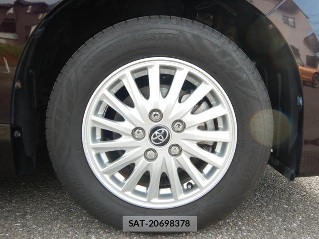 Toyota NOAH 2015-04 7799917-8