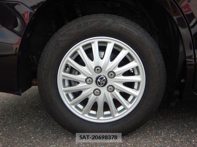 Toyota NOAH 2015-04 7799917-9