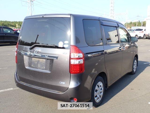 Toyota NOAH 2011-02 7799985-13