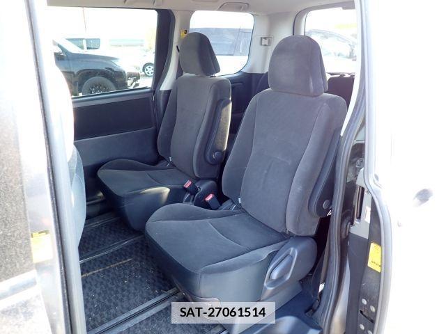 Toyota NOAH 2011-02 7799985-6