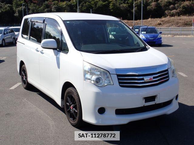 Toyota NOAH 2012-08 7799988-0