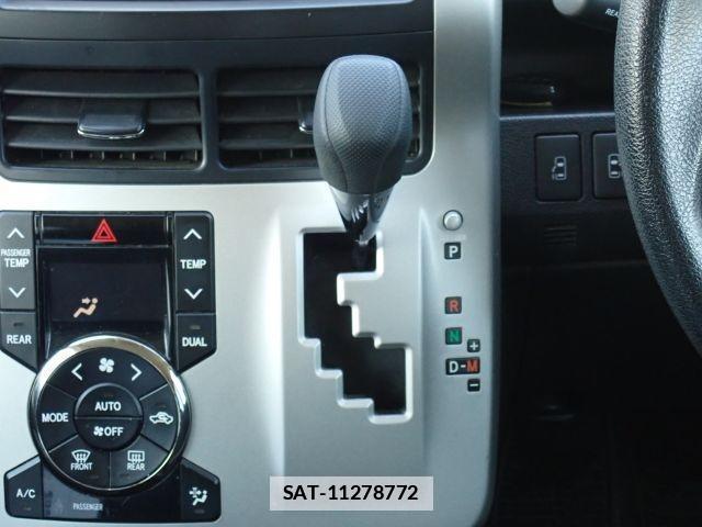 Toyota NOAH 2012-08 7799988-14