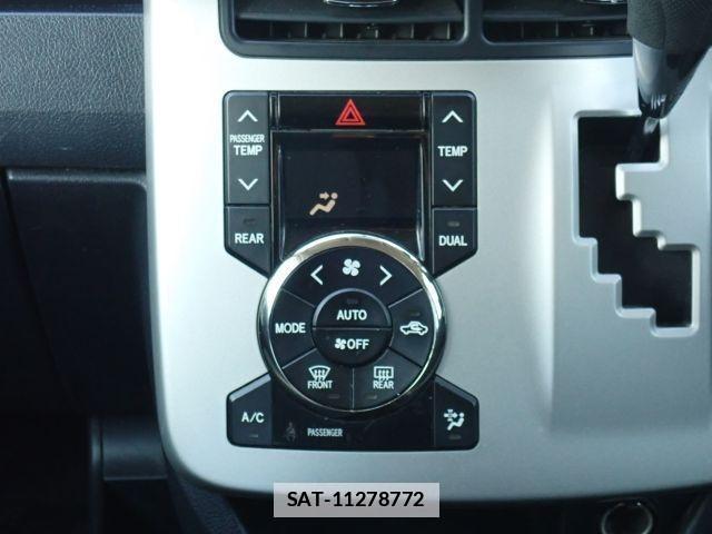 Toyota NOAH 2012-08 7799988-15