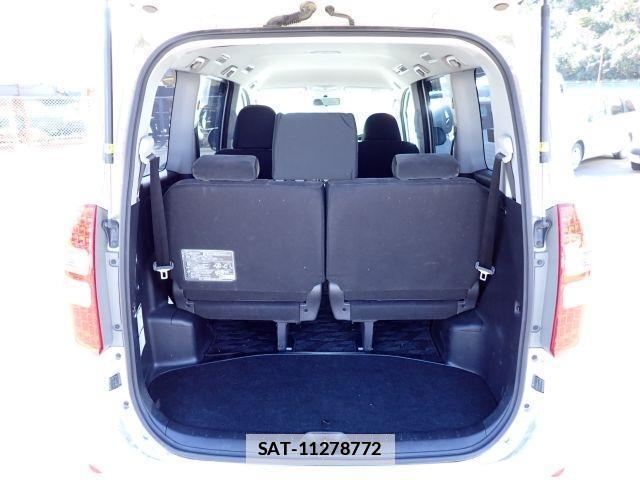 Toyota NOAH 2012-08 7799988-16