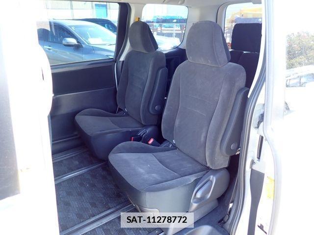 Toyota NOAH 2012-08 7799988-7