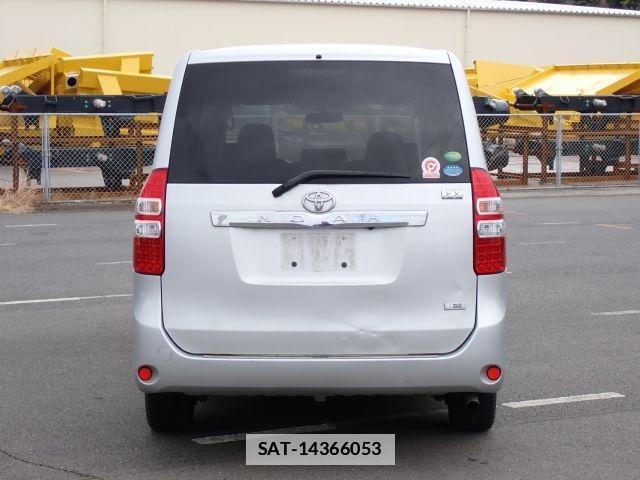 Toyota NOAH 2012-12 7799990-1