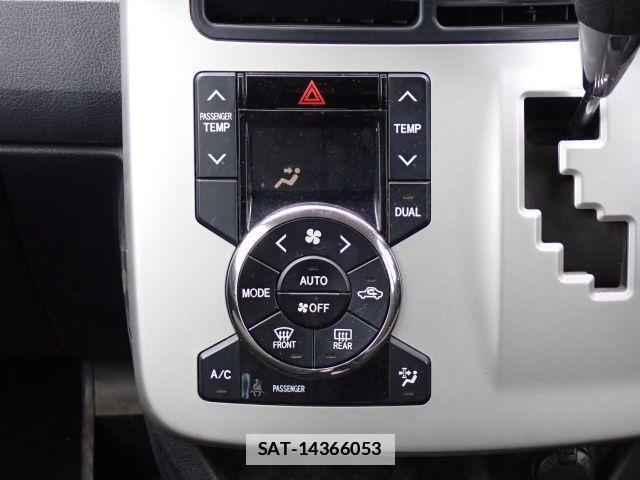 Toyota NOAH 2012-12 7799990-16