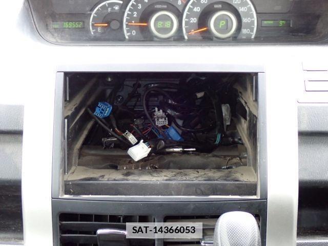 Toyota NOAH 2012-12 7799990-4