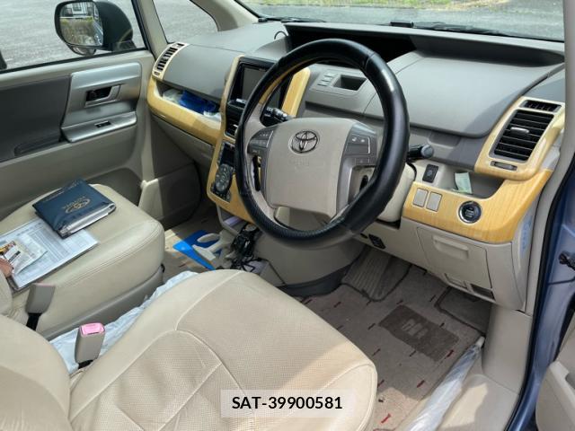 Toyota NOAH 2009-04 7800017-14