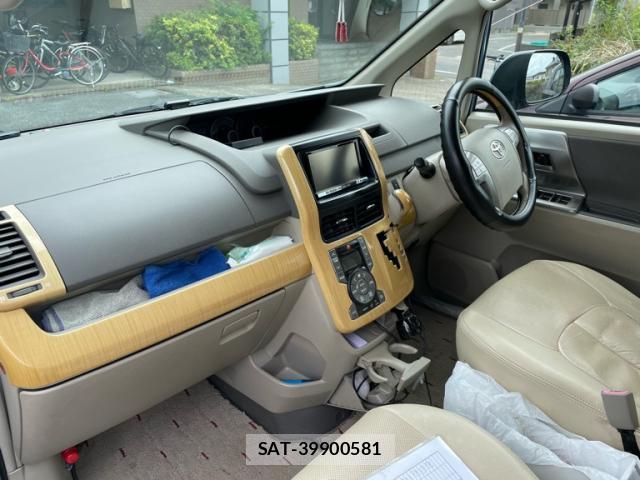 Toyota NOAH 2009-04 7800017-6
