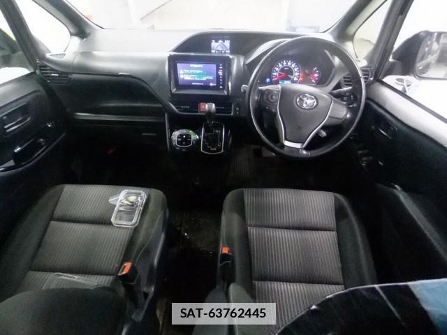 Toyota NOAH 2017-09 7800170-2