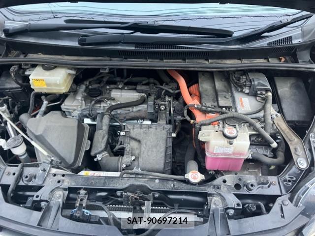 Toyota NOAH 2018-04 7800258-13