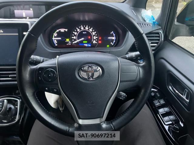 Toyota NOAH 2018-04 7800258-16