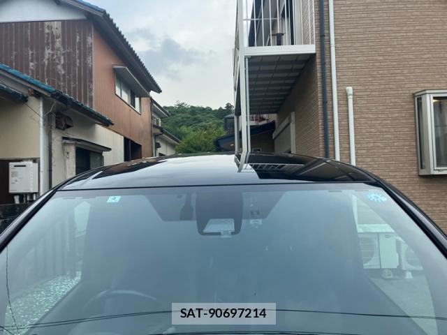 Toyota NOAH 2018-04 7800258-2