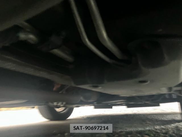 Toyota NOAH 2018-04 7800258-6