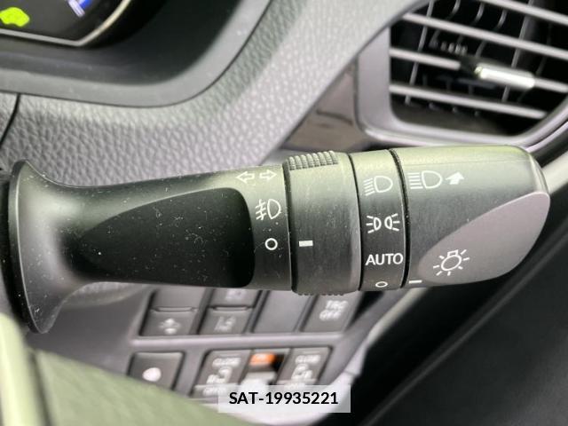Toyota NOAH 2019-11 7800856-13