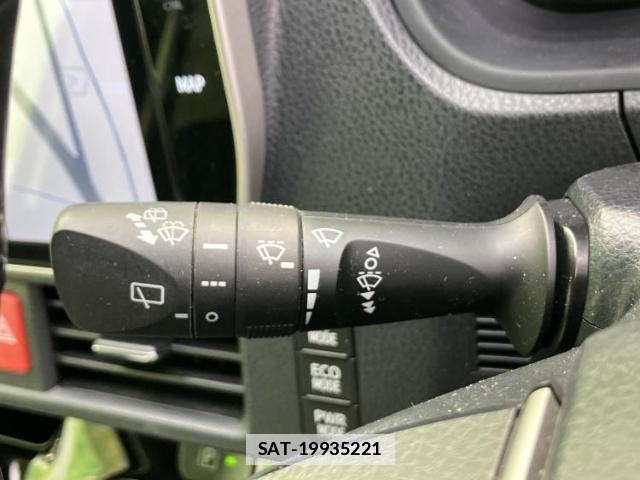Toyota NOAH 2019-11 7800856-14