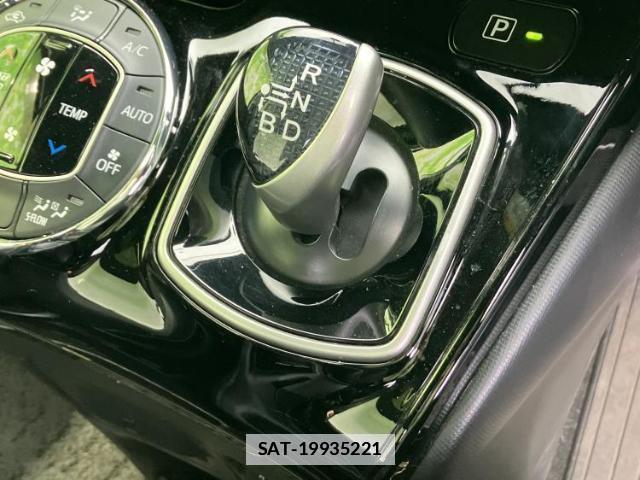 Toyota NOAH 2019-11 7800856-15