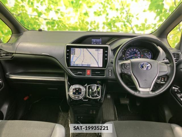 Toyota NOAH 2019-11 7800856-3