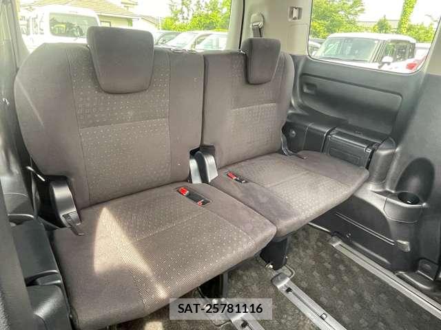 Toyota NOAH 2015-03 7800931-12