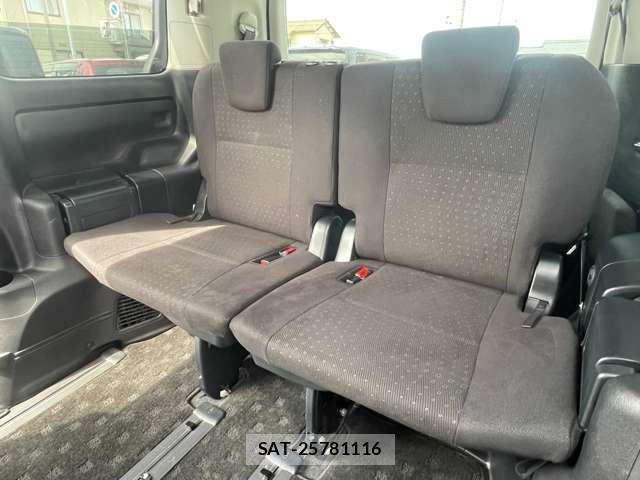 Toyota NOAH 2015-03 7800931-13