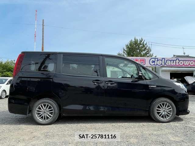 Toyota NOAH 2015-03 7800931-15