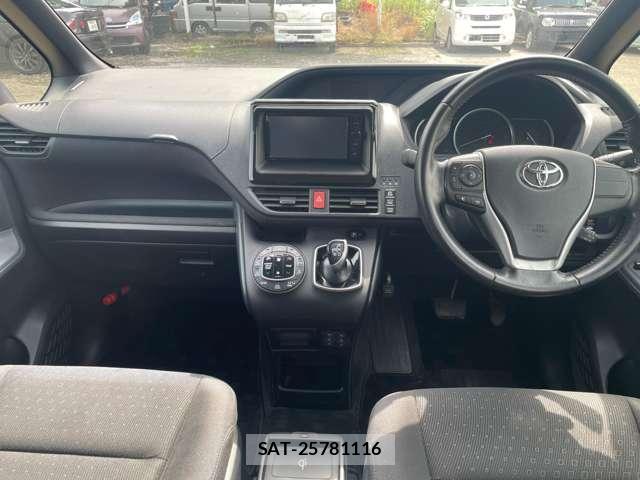 Toyota NOAH 2015-03 7800931-17