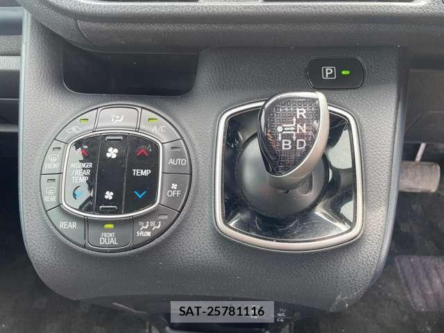 Toyota NOAH 2015-03 7800931-5