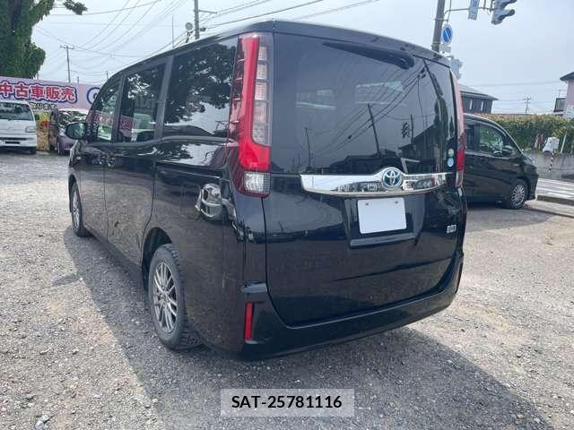 Toyota NOAH 2015-03 7800931-7