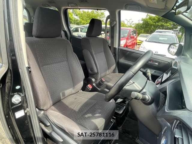 Toyota NOAH 2015-03 7800931-8