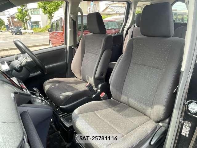 Toyota NOAH 2015-03 7800931-9
