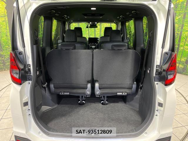 Toyota NOAH 2023-10 7801036-10