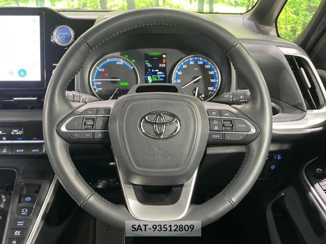 Toyota NOAH 2023-10 7801036-11