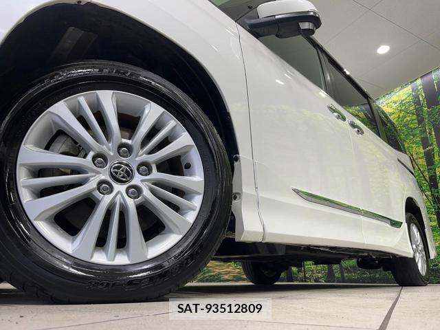 Toyota NOAH 2023-10 7801036-13