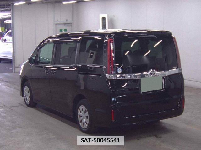 Toyota NOAH 2020-10 7801433-1
