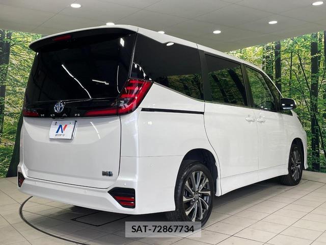 Toyota NOAH 2023-09 7801594-16