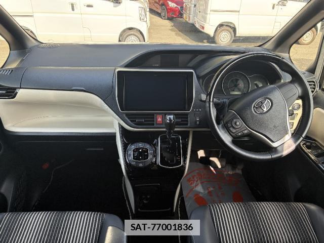 Toyota NOAH 2021-03 7801724-2