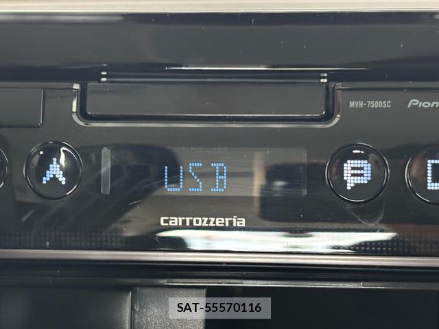 Toyota NOAH 2022-03 7801896-15