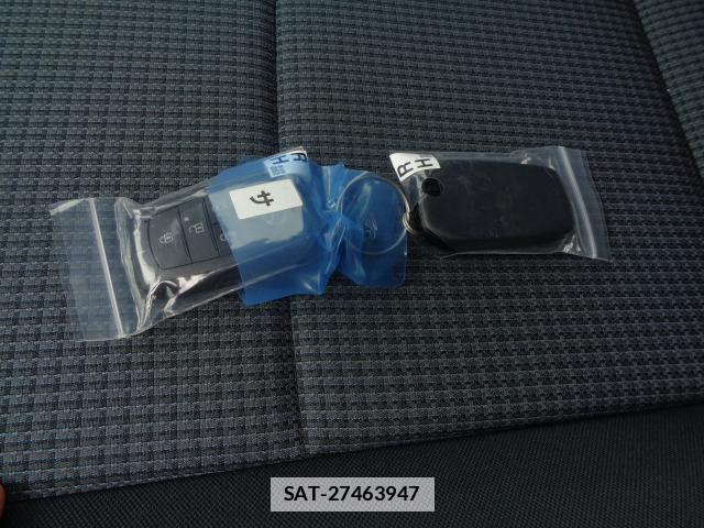 Toyota NOAH 2026-05 7802046-13