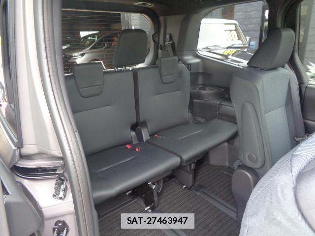Toyota NOAH 2026-05 7802046-6