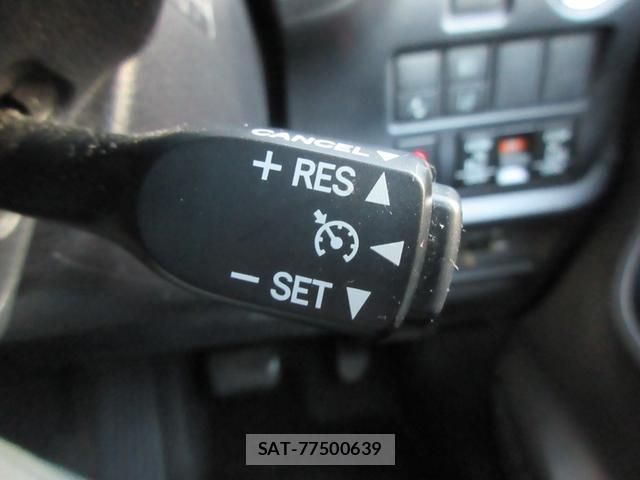 Toyota NOAH 2018-03 7802188-10