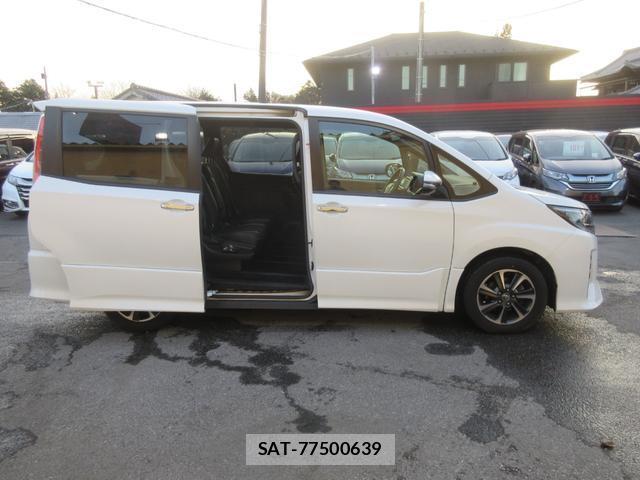 Toyota NOAH 2018-03 7802188-16
