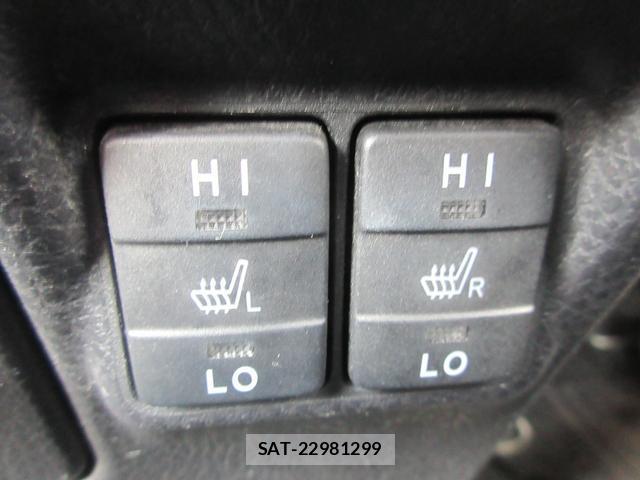 Toyota NOAH 2018-08 7802207-9