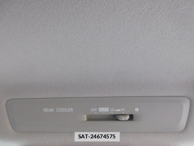 Toyota NOAH 2016-02 7802225-19