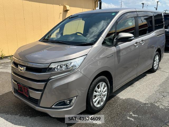 Toyota NOAH 2017-07 7802236-16