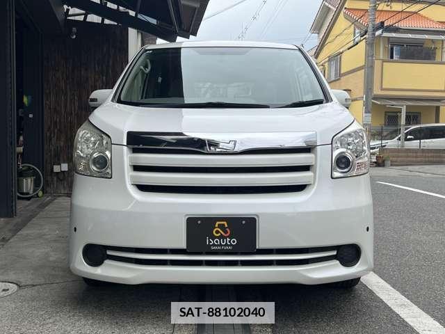 Toyota NOAH 2010-03 7802583-1
