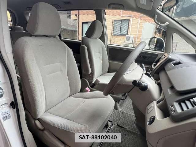 Toyota NOAH 2010-03 7802583-13
