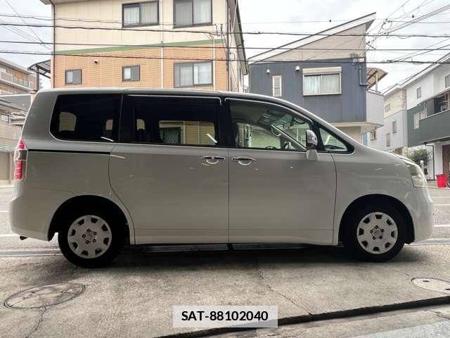 Toyota NOAH 2010-03 7802583-15