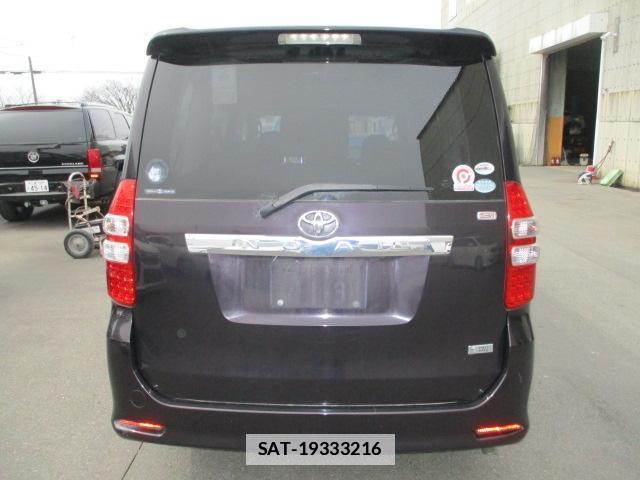 Toyota NOAH 2012-02 7803313-1