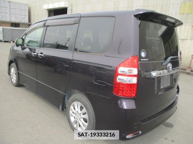 Toyota NOAH 2012-02 7803313-14